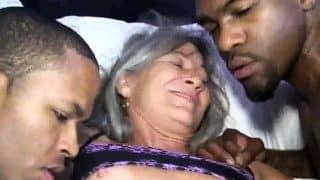 Echt guter Oma Interracialporno